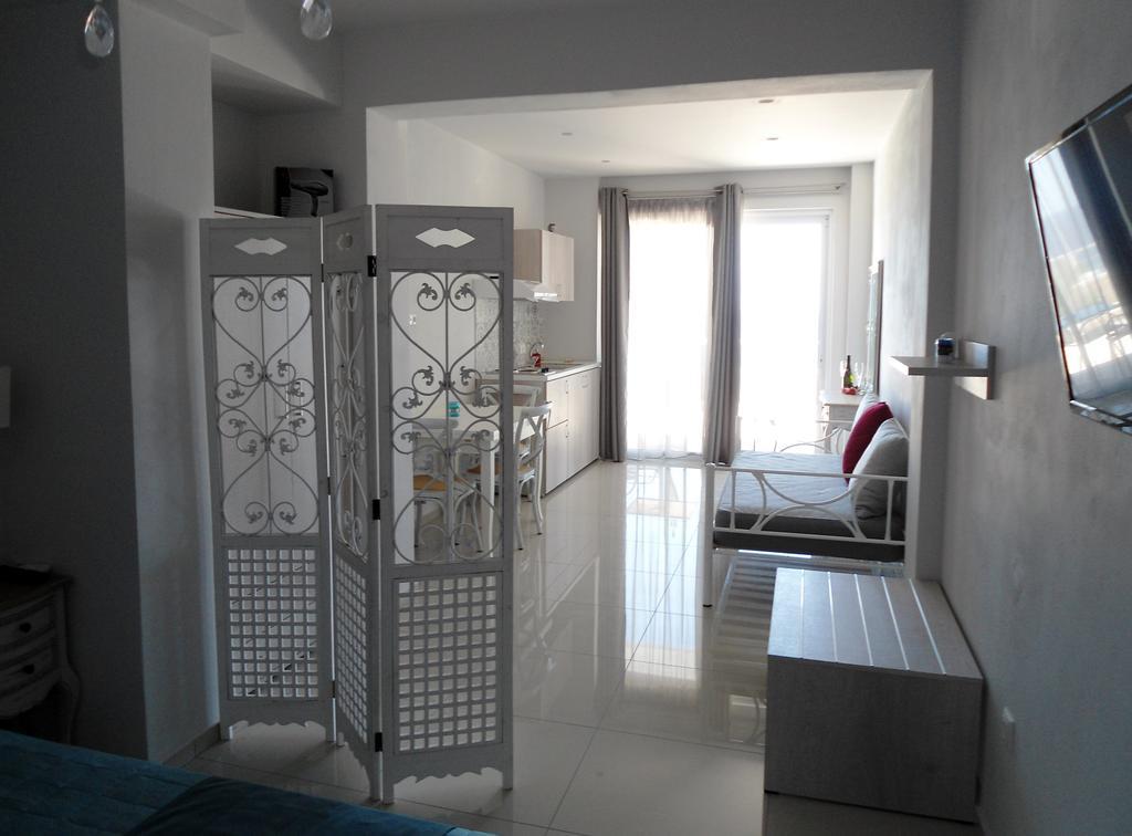 Petrakis sunset Apartment Palaiochora Bagian luar foto