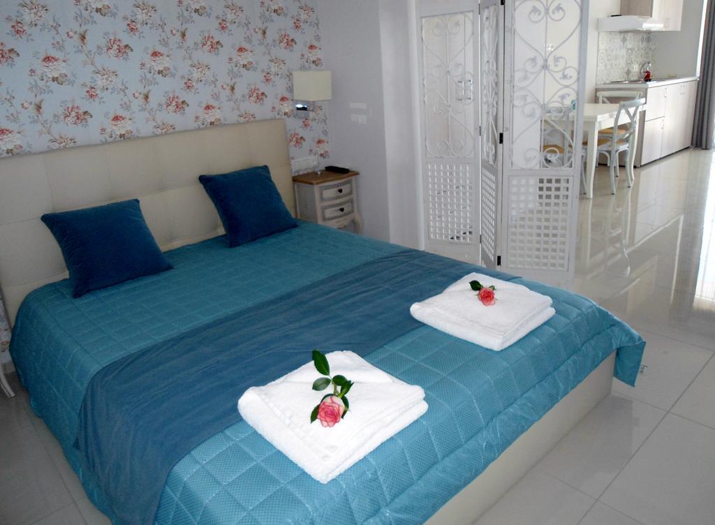 Petrakis sunset Apartment Palaiochora Bagian luar foto